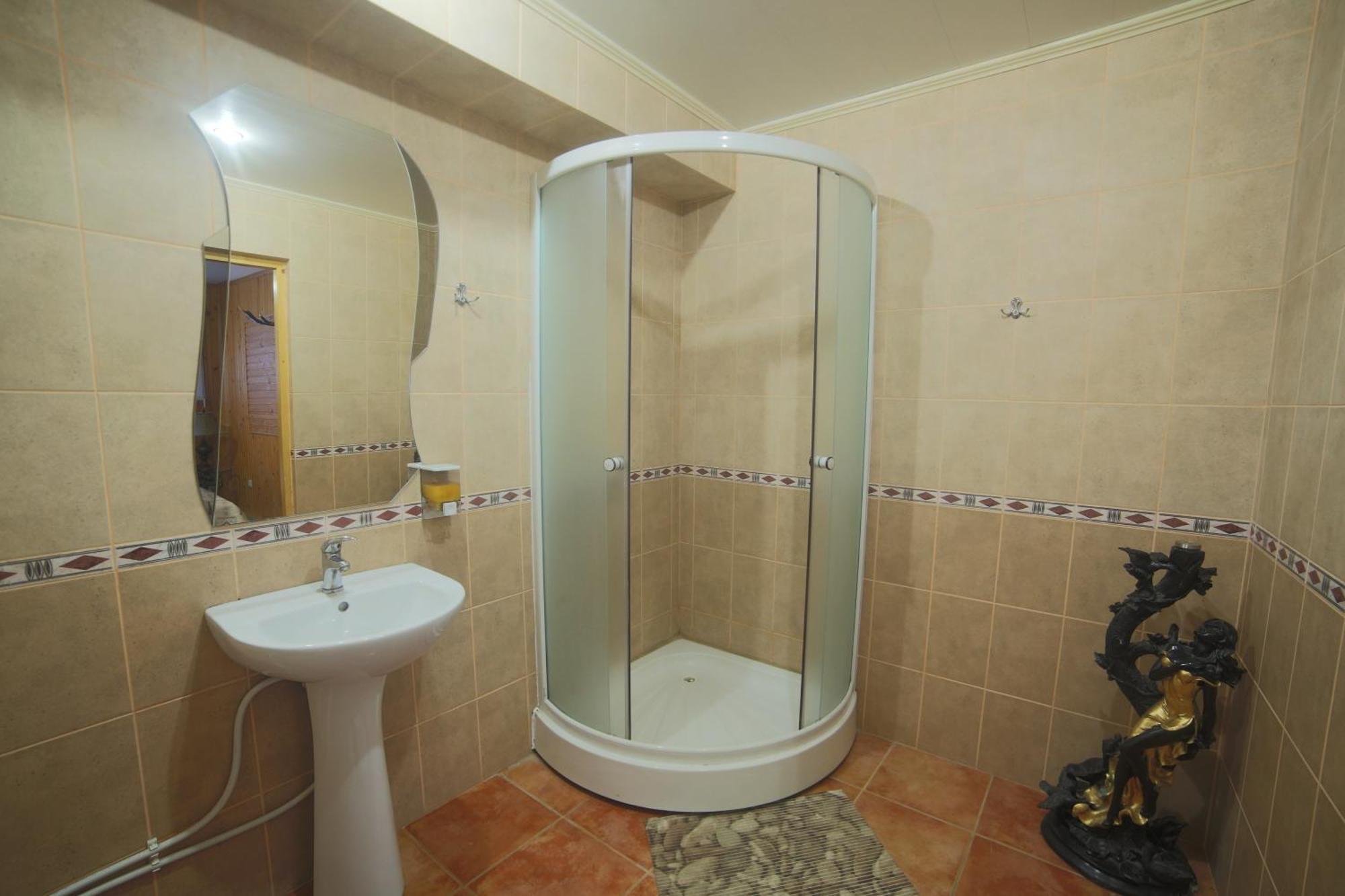 Malyvo Hotel Deliatyn Room photo
